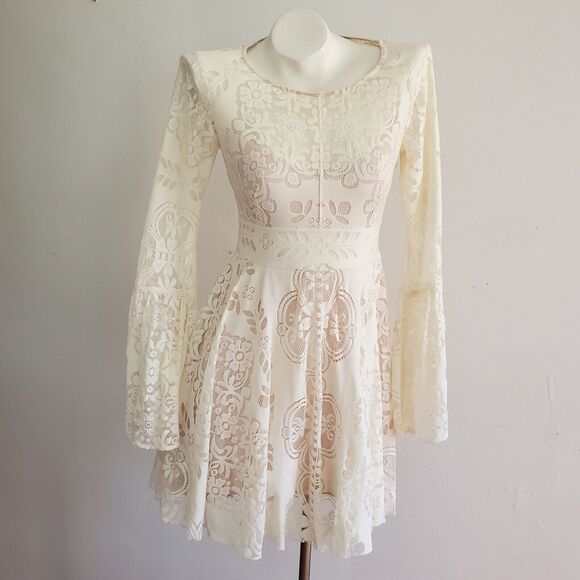 Free People Dresses & Skirts - Free People Lovers Folk Song Lace Fit Flare Dress Ivory Bell Sleeve Boho Cottage